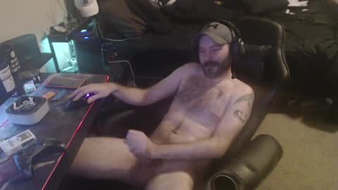 Snapshot of cumslinger2003 chatting on 01/29/25, 06:33 cumslinger2003 online show from 01/29/25, 06:33