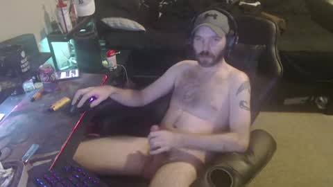 Snapshot of cumslinger2003 chatting on 02/08/25, 01:01 cumslinger2003 online show from 02/08/25, 01:01