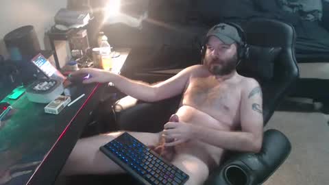 Snapshot of cumslinger2003 chatting on 09/30/25, 11:37 cumslinger2003 online show from 09/30/25, 11:37