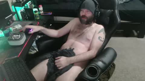 Snapshot of cumslinger2003 chatting on 03/08/26, 01:37 cumslinger2003 online show from 03/08/26, 01:37