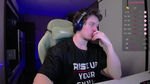 Snapshot of cumzan_ chatting on 03/12/25, 06:11 Tarzan online show from 03/12/25, 06:11