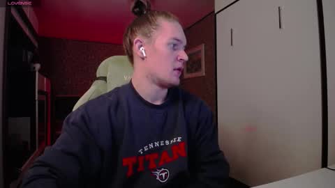 Snapshot of cumzan_ chatting on 02/10/26, 02:37 Tarzan online show from 02/10/26, 02:37