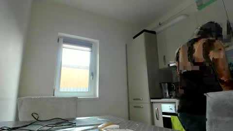 Snapshot of cuplu29 chatting on 11/19/25, 12:27 maria alex online show from 11/19/25, 12:27