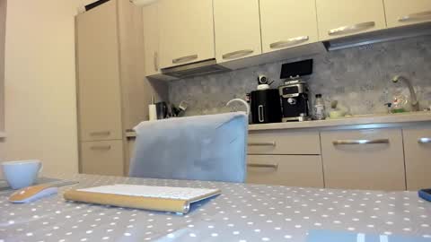 Snapshot of cuplu29 chatting on 12/21/25, 02:41 maria alex online show from 12/21/25, 02:41