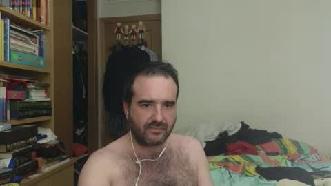 curiosillo1983 online show from 09/28/25, 03:23