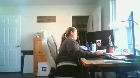 Snapshot of curiouscouple3143 chatting on 01/17/25, 06:54 curious couple online show from 01/17/25, 06:54