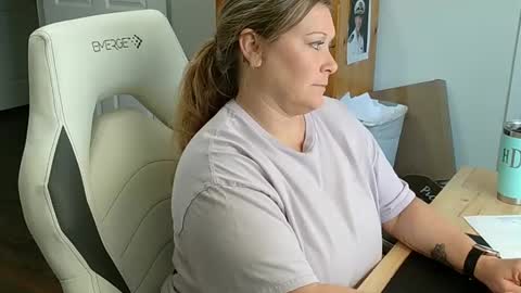 Snapshot of curiouscouple3143 chatting on 02/03/25, 03:27 curious couple online show from 02/03/25, 03:27