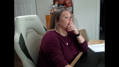 Snapshot of curiouscouple3143 chatting on 02/12/25, 06:30 curious couple online show from 02/12/25, 06:30