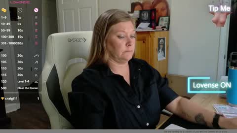 Snapshot of curiouscouple3143 chatting on 03/12/25, 05:38 curious couple online show from 03/12/25, 05:38