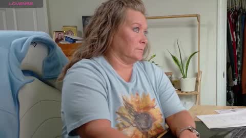 Snapshot of curiouscouple3143 chatting on 02/03/26, 03:06 curious couple online show from 02/03/26, 03:06