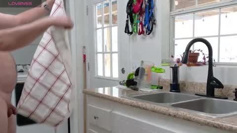 Snapshot of curiouscouple3143 chatting on 02/14/26, 06:59 curious couple online show from 02/14/26, 06:59