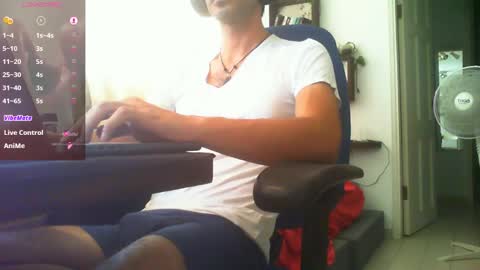 Snapshot of curiousgenie chatting on 09/21/25, 10:28 curiousgenie online show from 09/21/25, 10:28