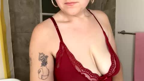 Snapshot of curliegirlee chatting on 02/20/26, 06:19 curliegirlee online show from 02/20/26, 06:19