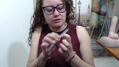 Vannesa online show from 12/15/25, 08:57