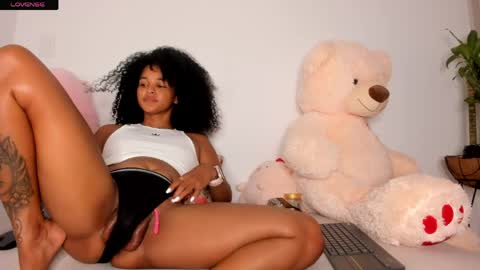 Snapshot of curly_sweett chatting on 05/15/26, 11:12 Curly - OF- CURLY SWEETT online show from 05/15/26, 11:12