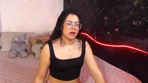 Snapshot of curlycool chatting on 12/04/24, 01:58 Max and Cata online show from 12/04/24, 01:58