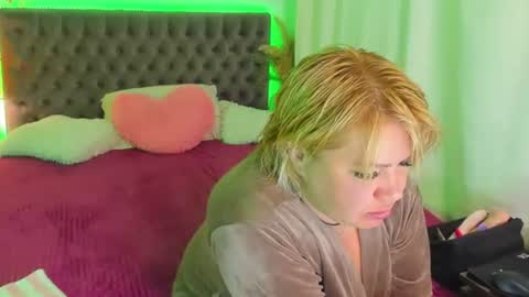 CurlyDreams online show from 06/24/26, 02:10