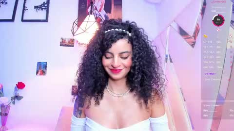 Snapshot of curlyrose_ chatting on 03/11/25, 09:15 Rose online show from 03/11/25, 09:15