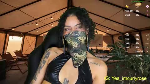 Snapshot of curlyrose_ chatting on 10/27/25, 11:09 Rose online show from 10/27/25, 11:09