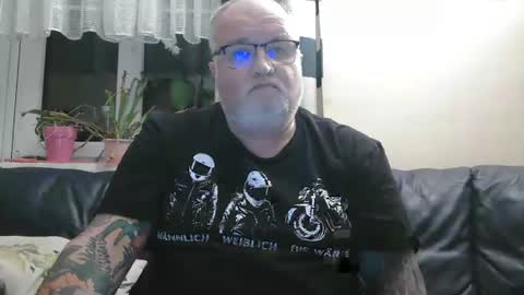 curtus14 online show from 12/08/24, 09:41