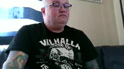 curtus14 online show from 11/30/25, 01:15