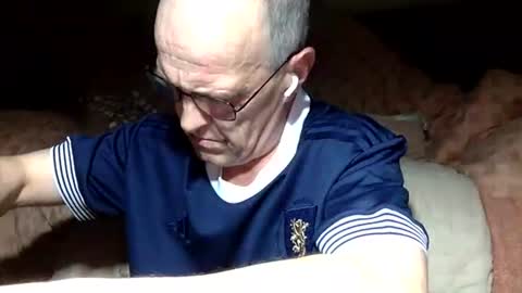 Snapshot of curvelover1977 chatting on 11/11/25, 10:10 curvelover1977 online show from 11/11/25, 10:10