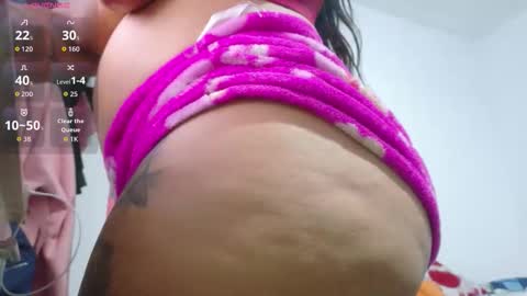 Snapshot of curvybigass_ chatting on 03/12/26, 10:54 Sofia online show from 03/12/26, 10:54