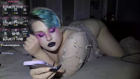 Snapshot of curvygothfemboy chatting on 01/25/25, 02:15 Curvygothfemboy online show from 01/25/25, 02:15