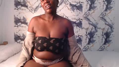 Snapshot of curvyj255 chatting on 07/25/26, 01:15 curvyj255 online show from 07/25/26, 01:15