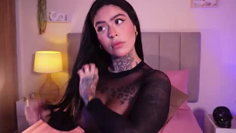 Snapshot of curvyliciouss chatting on 12/20/25, 06:59 Samantha online show from 12/20/25, 06:59