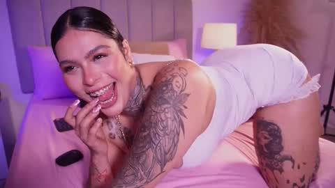 Snapshot of curvyliciouss chatting on 02/24/26, 07:56 Samantha online show from 02/24/26, 07:56