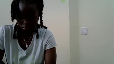 curvynubian online show from 06/20/26, 11:02