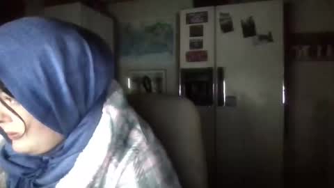 dahlia -kim online show from 12/12/24, 10:45