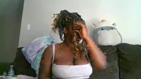 Snapshot of curvyychocolate chatting on 12/27/24, 06:53 curvyychocolate online show from 12/27/24, 06:53