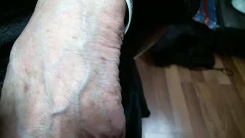 Snapshot of cutandwaxed2 chatting on 01/18/25, 07:04 BI SMOOTH MATURE  SUB online show from 01/18/25, 07:04