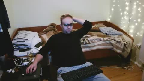 Snapshot of cute69696969 chatting on 11/19/25, 07:58 cute69696969 online show from 11/19/25, 07:58