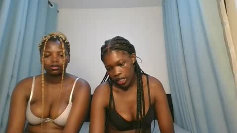 Snapshot of cute_angel11 chatting on 10/24/25, 10:50 angel online show from 10/24/25, 10:50