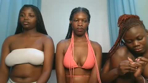 Snapshot of cute_angel11 chatting on 11/15/25, 12:34 angel online show from 11/15/25, 12:34