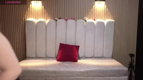 cute_angel_1 online show from 05/09/26, 02:50