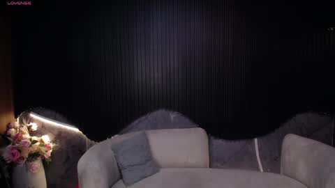 cute_angel_1 online show from 06/04/26, 03:23