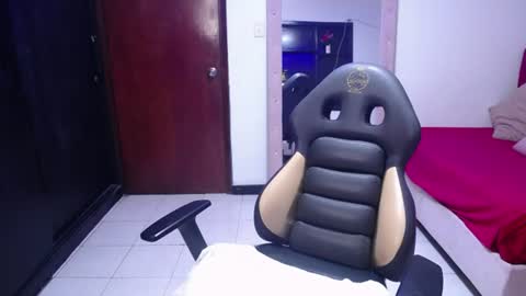 cute_angel_1 online show from 07/06/26, 11:29