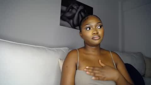 Liya online show from 02/11/25, 02:03