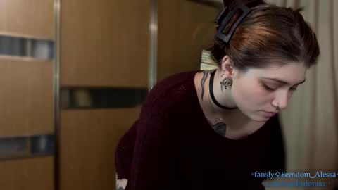 Snapshot of cute_baby_drug chatting on 02/24/26, 06:28 Polly my Name. . online show from 02/24/26, 06:28