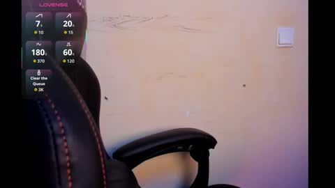 Snapshot of cute_becca_cb chatting on 09/17/25, 09:27 Becca online show from 09/17/25, 09:27