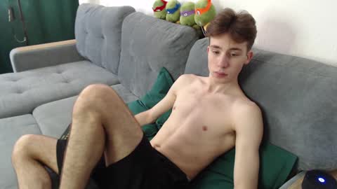 Snapshot of cute_brian chatting on 01/22/25, 09:35 Im Brian online show from 01/22/25, 09:35