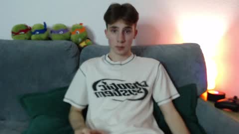 Snapshot of cute_brian chatting on 01/23/25, 09:50 Im Brian online show from 01/23/25, 09:50