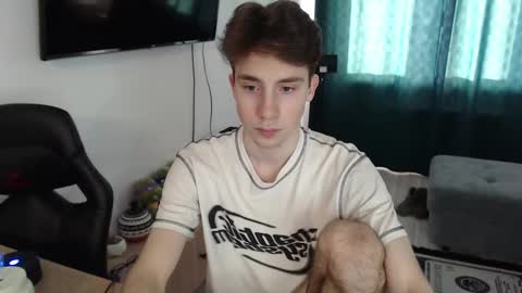 Snapshot of cute_brian chatting on 02/12/25, 11:29 Im Brian online show from 02/12/25, 11:29