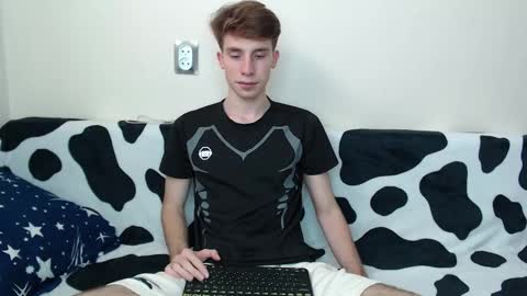 Snapshot of cute_brian chatting on 09/17/25, 09:33 Im Brian online show from 09/17/25, 09:33