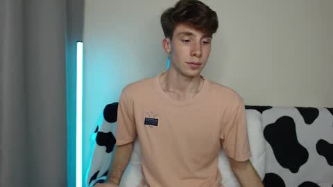 Snapshot of cute_brian chatting on 09/26/25, 05:28 Im Brian online show from 09/26/25, 05:28