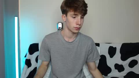 Snapshot of cute_brian chatting on 10/06/25, 12:13 Im Brian online show from 10/06/25, 12:13